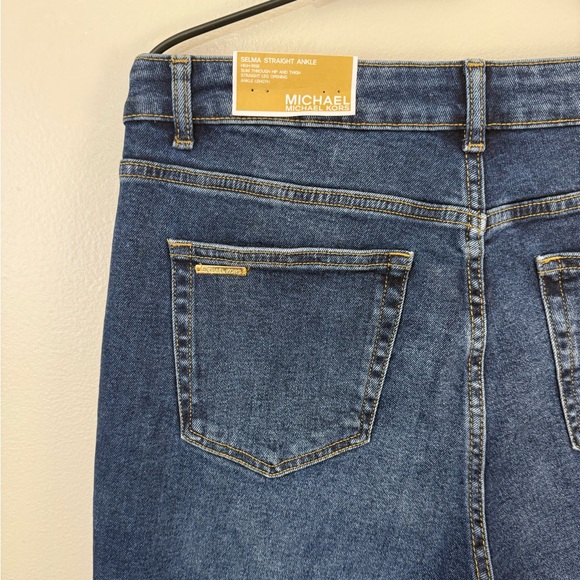 Michael Kors Straight Cropped High Rise Cargo Jeans - Selma - Picture 6 of 9